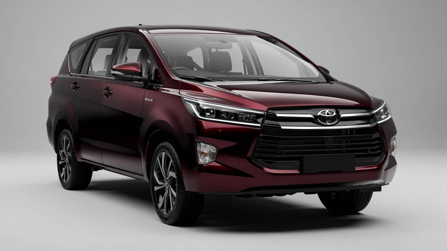 Toyota Innova 2026 (Blackish Red)